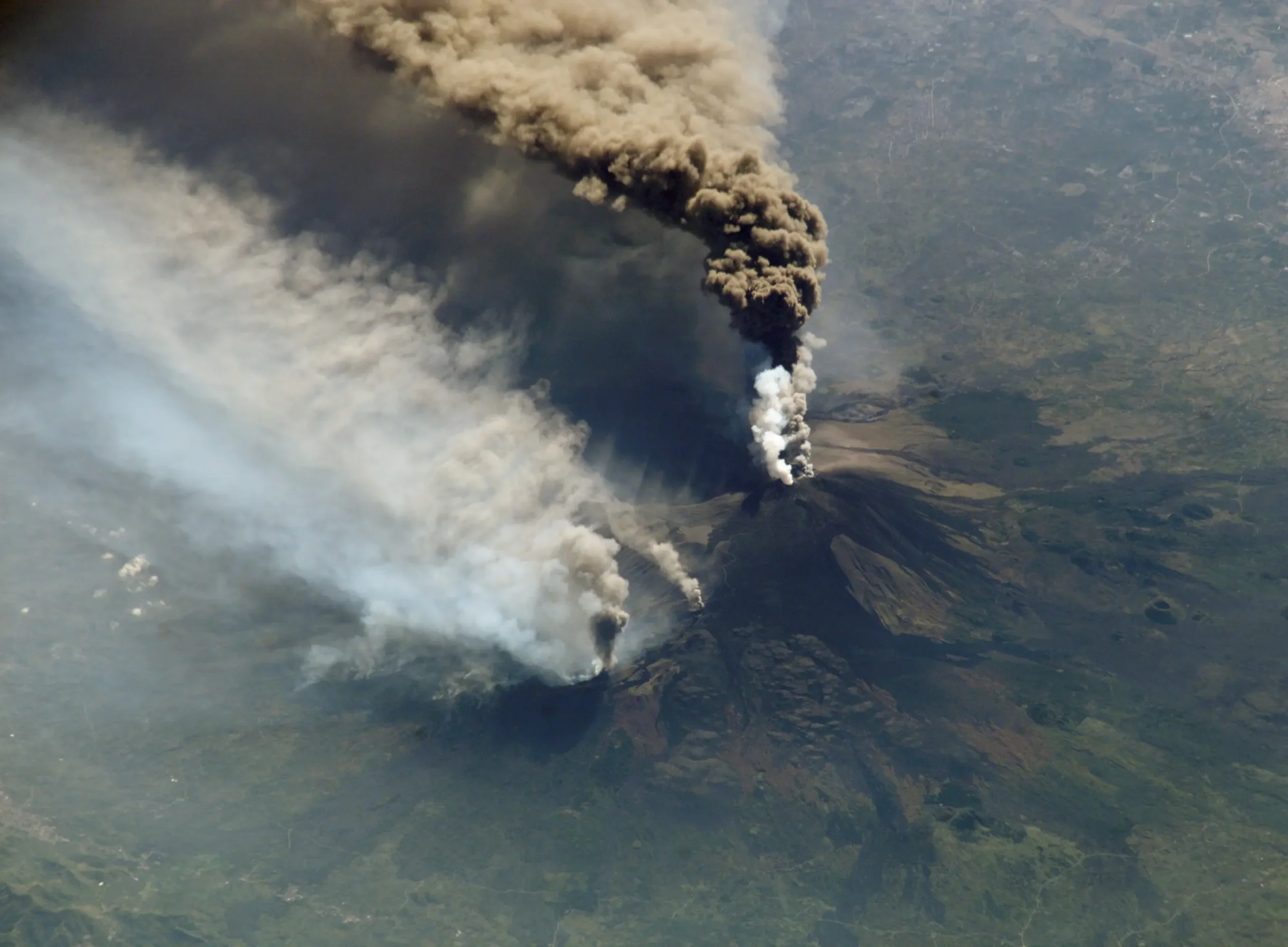 Vue aérienne de l'Etna