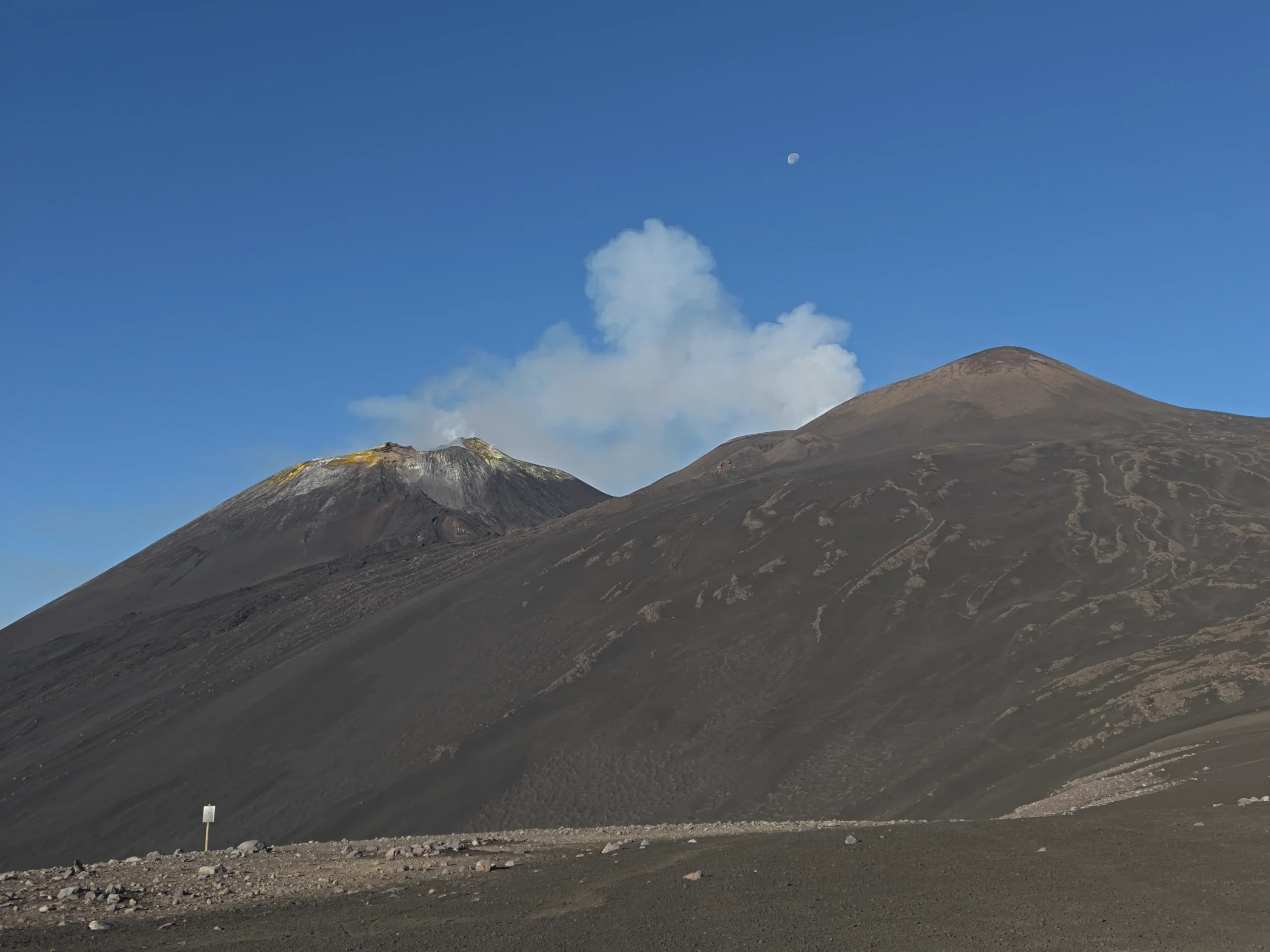 Vista dai crateri Etna 3000m Crateri 2002