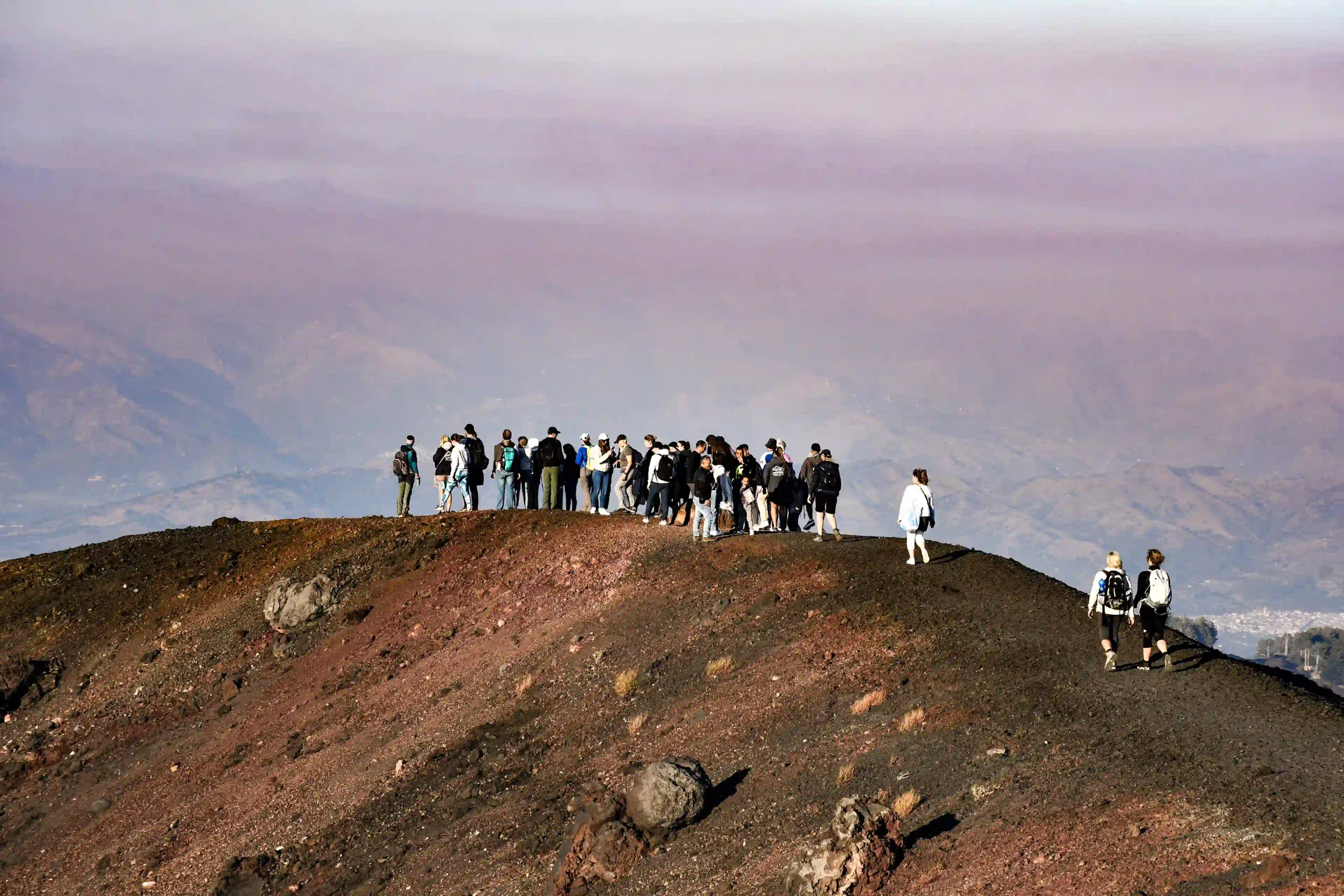 Trekking crateri 2002 al tramonto